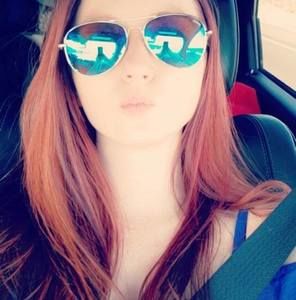 Meet your Posher, Carrie